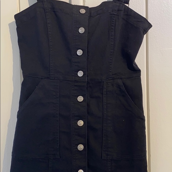 Super cute Black Jean Jumper w/pockets! - Picture 2 of 3